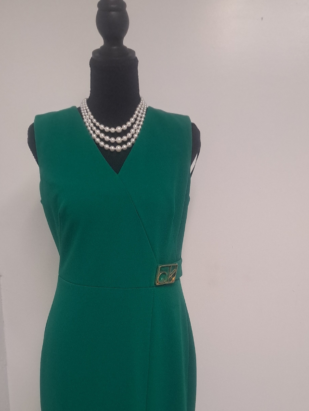 Elegant Green Sleeveless Wrap Sheath Dress